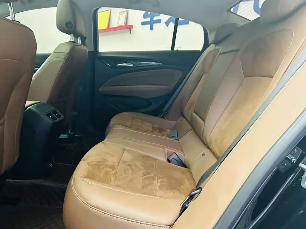 Фото 21 - Buick Regal