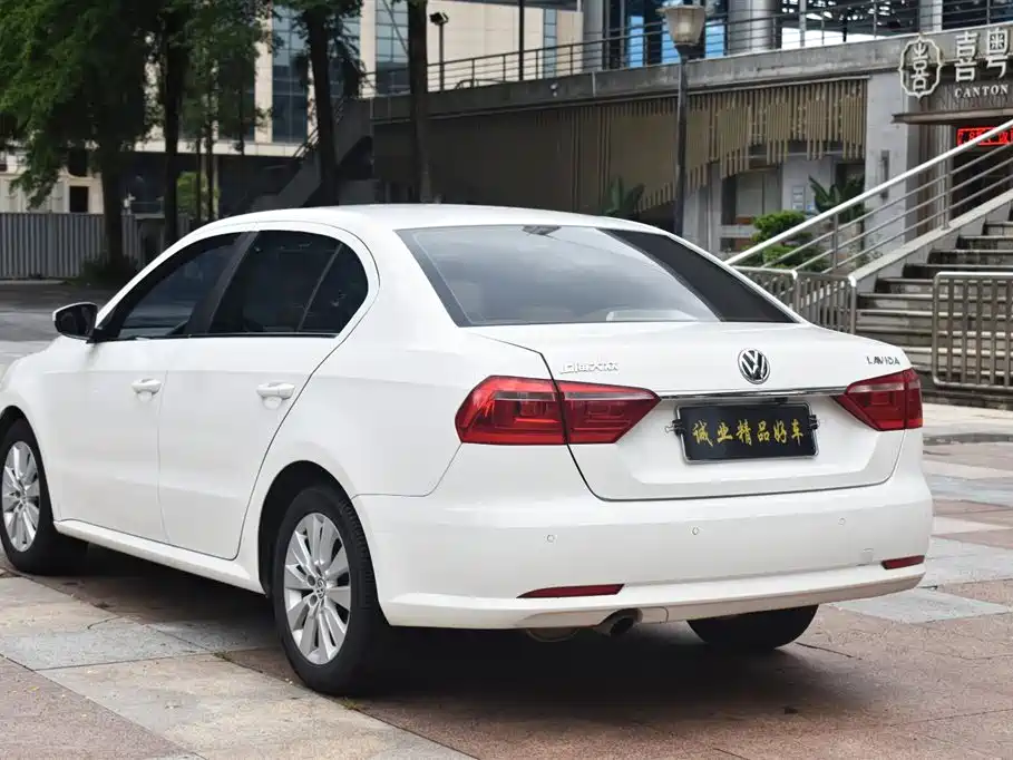 Volkswagen Lavida 2013 Facelift Classic 1.6L Automatic Comfort фото 7