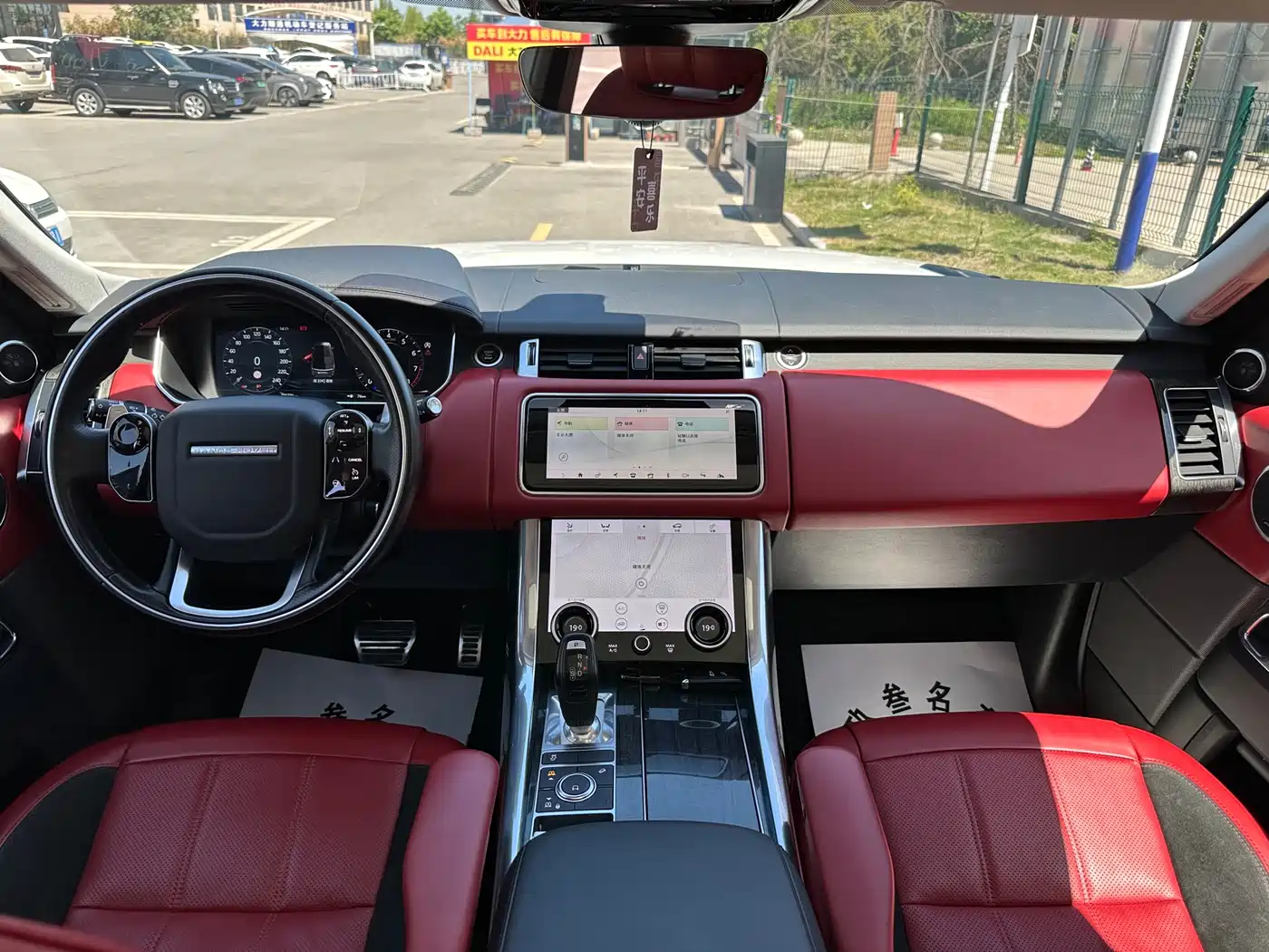 Land Rover Range Rover Sport 2021 3.0 L6 Gloss Black Edition фото 18