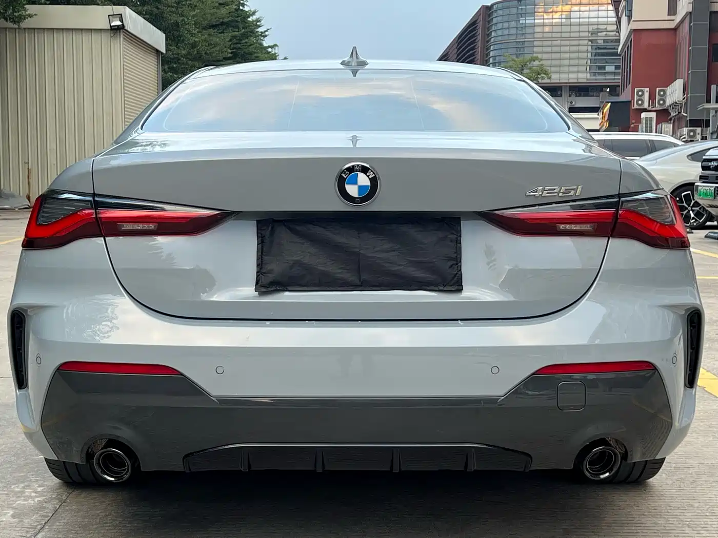 BMW 4 Series 2022 Facelift 425i M Sport Shadow Edition фото 3