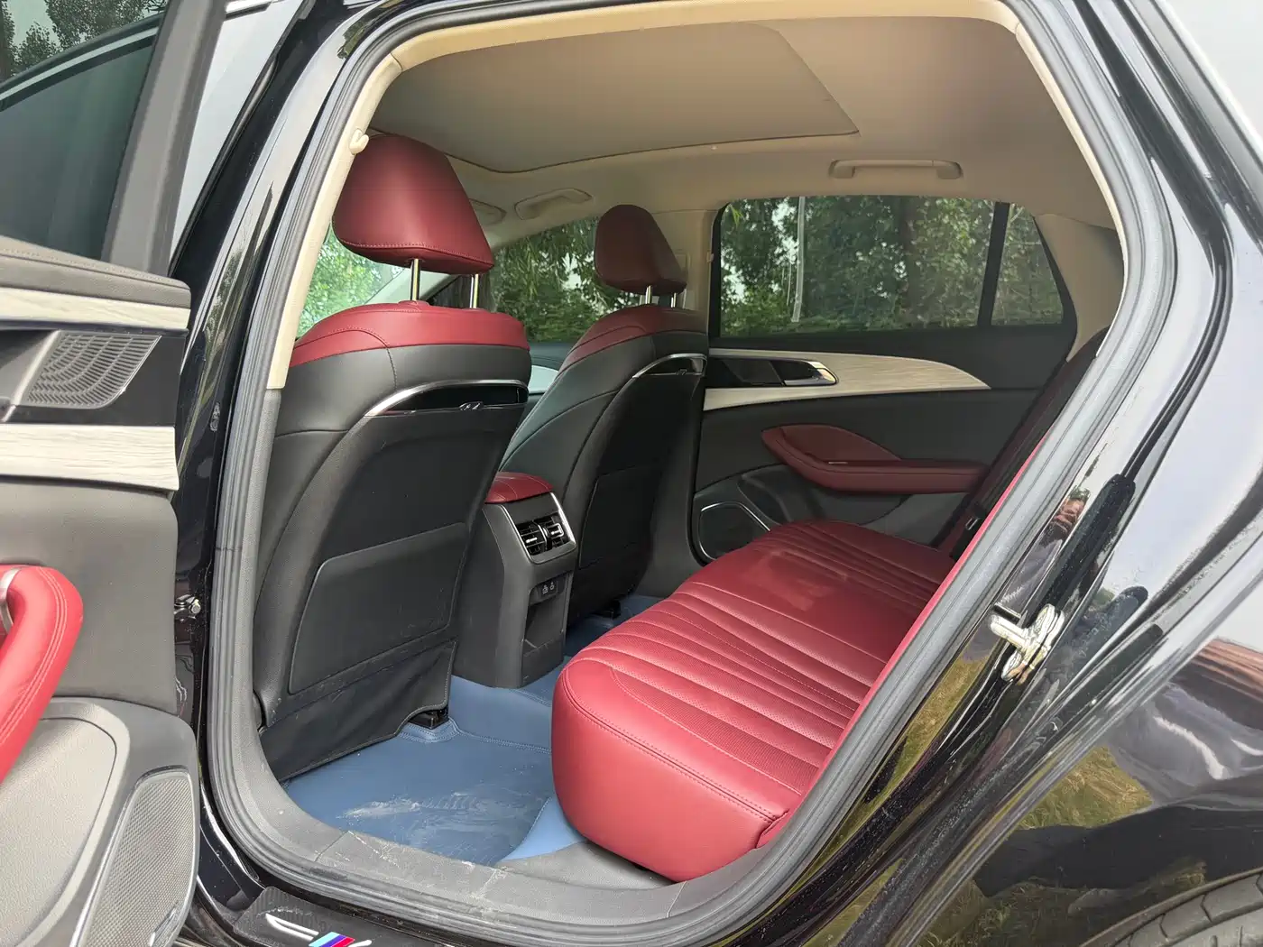 Hongqi H5 2025 1.5T DCT Qiyue 500,000 Units Commemorative Edition фото 12
