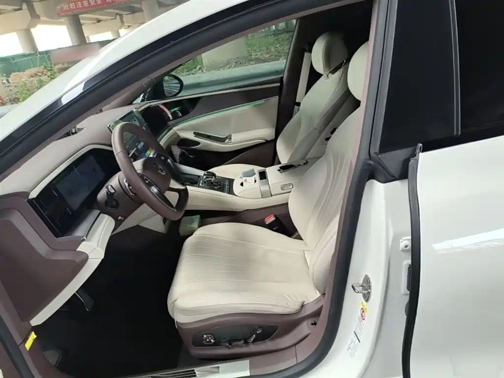 Denza Z9GT 2024 1100 AWD Ultra Edition фото 15