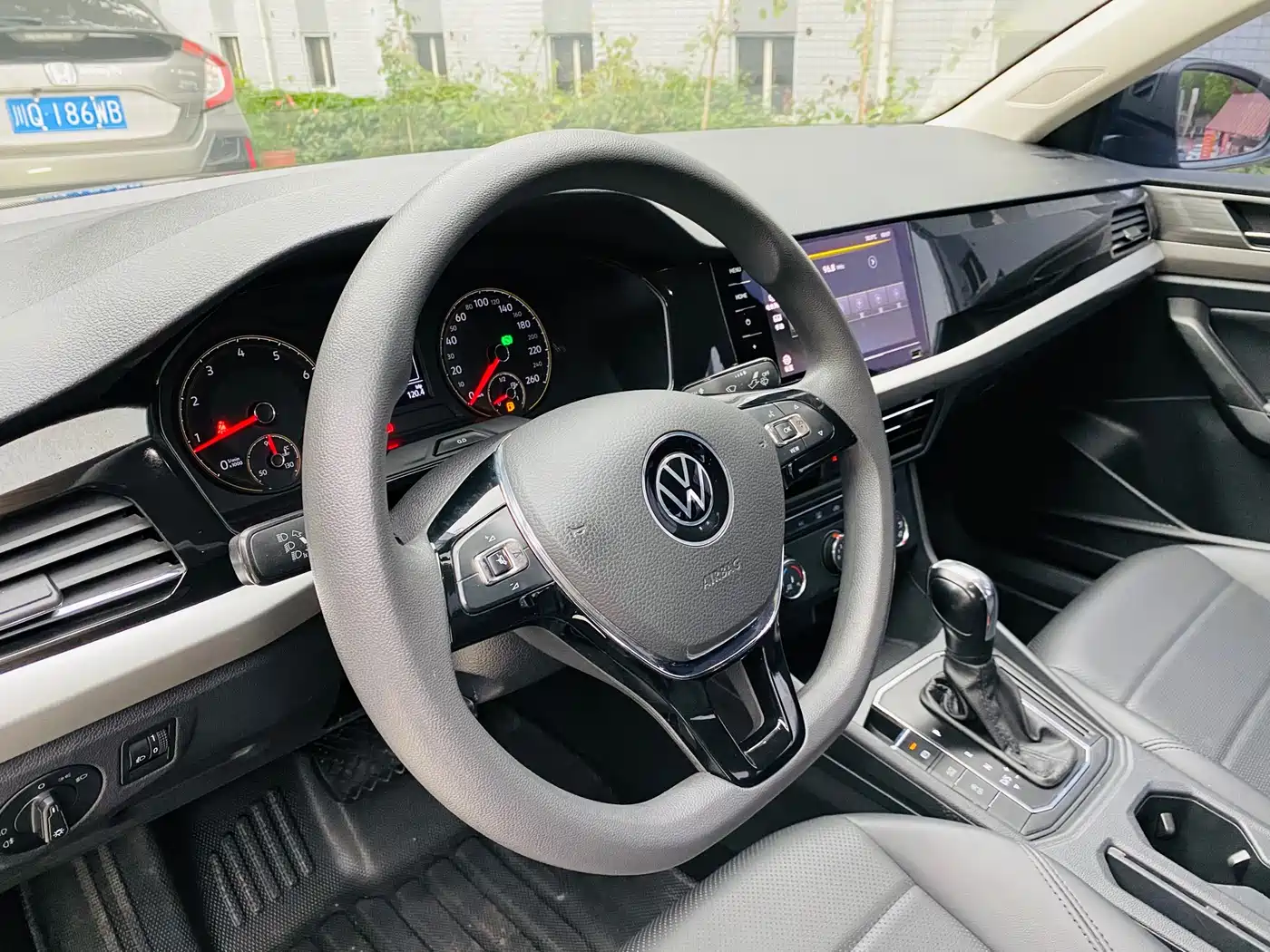 Volkswagen Lavida 2021 1.5L Auto Comfort Edition фото 9
