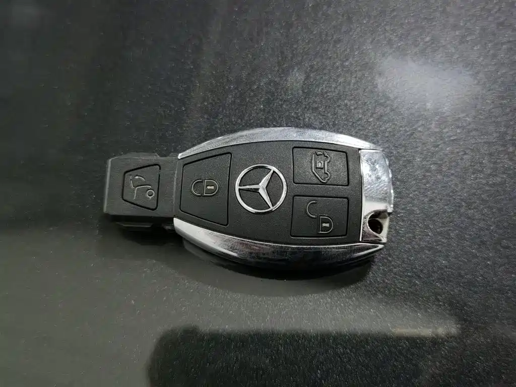 Mercedes-Benz V-Class 2021 V 260 L Long Wheelbase Luxury Edition фото 19