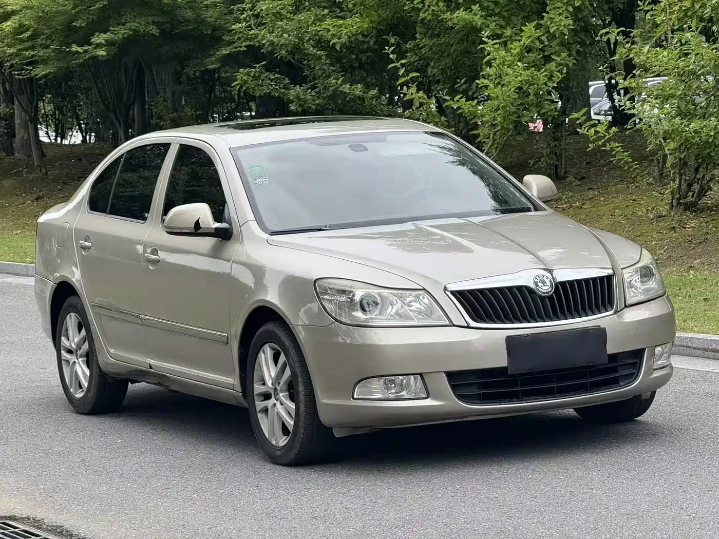 Škoda Octavia 2013 1.6L Automatic Prestige Edition фото 3
