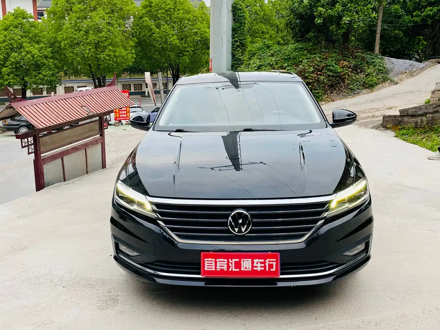 Volkswagen Lavida 2021 1.5L Auto Comfort Edition фото 2