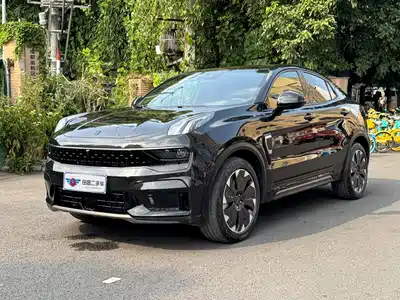 Lynk & Co 05 EM-P