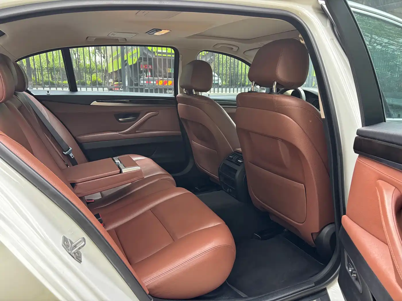 BMW 5 Series 2017 525Li Leading Edition фото 10
