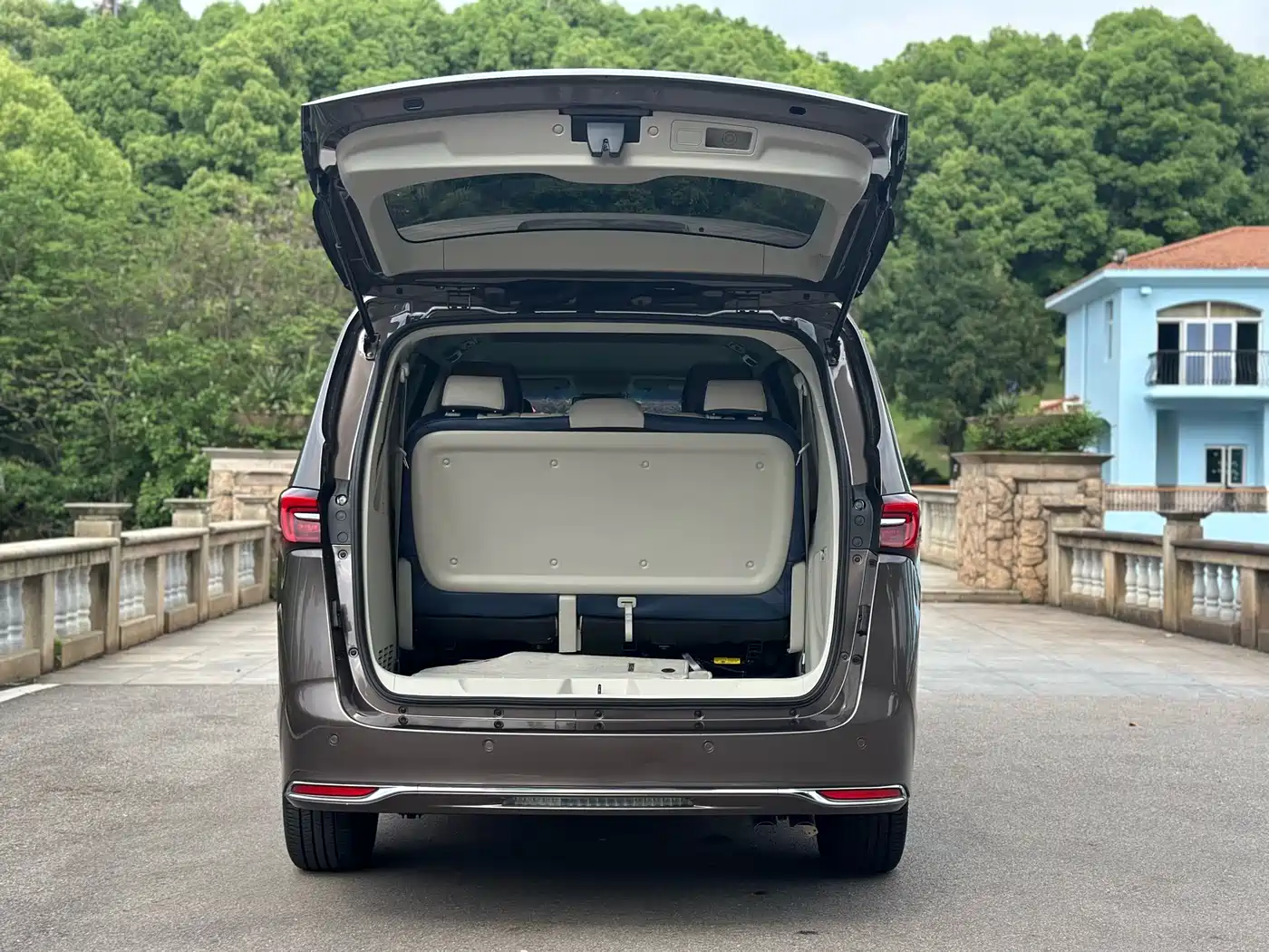 Buick GL8 2023 Land Business Class 652T Smart Luxury фото 17