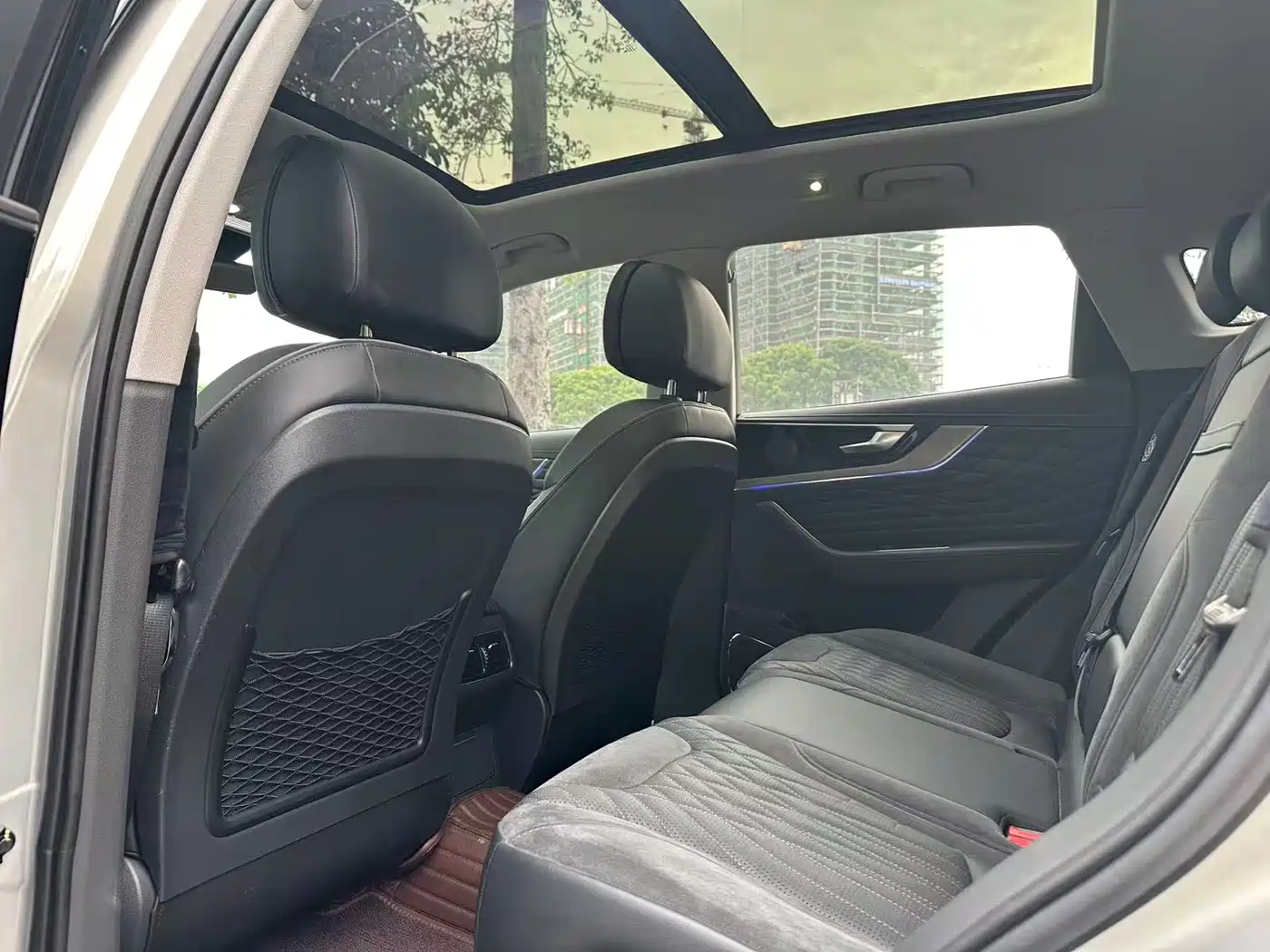Hongqi HS5 2022 Facelift 2.0T Smart Flag Enjoyment Edition фото 6
