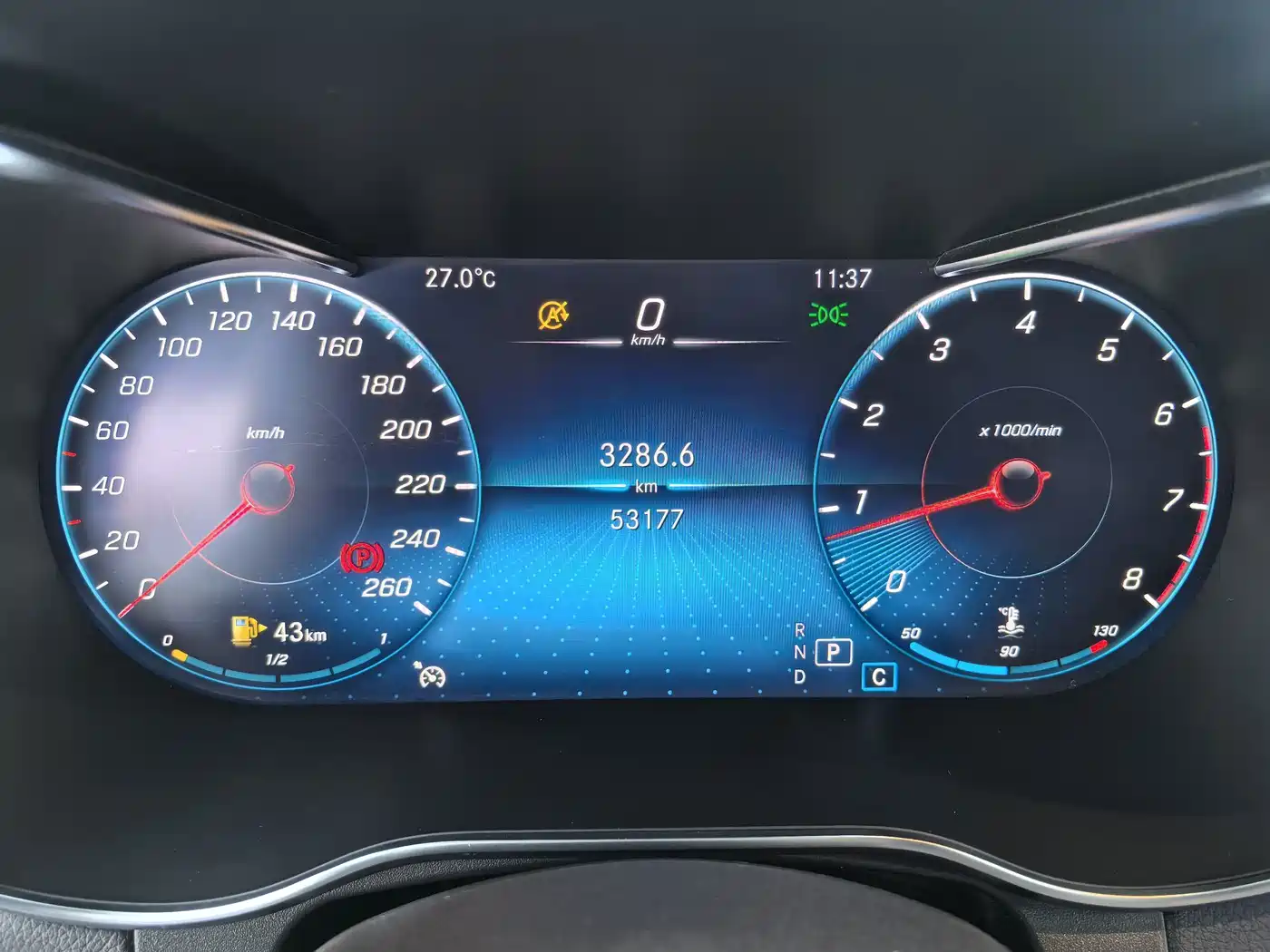 Фото 9 - Mercedes-Benz GLC