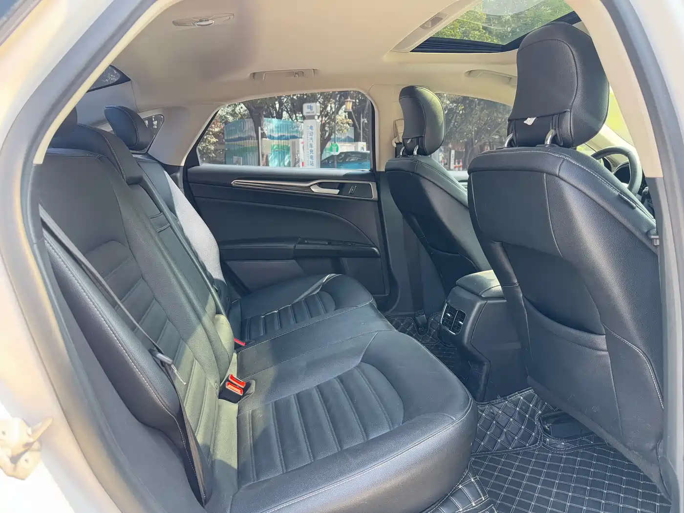 FORD MONDEO