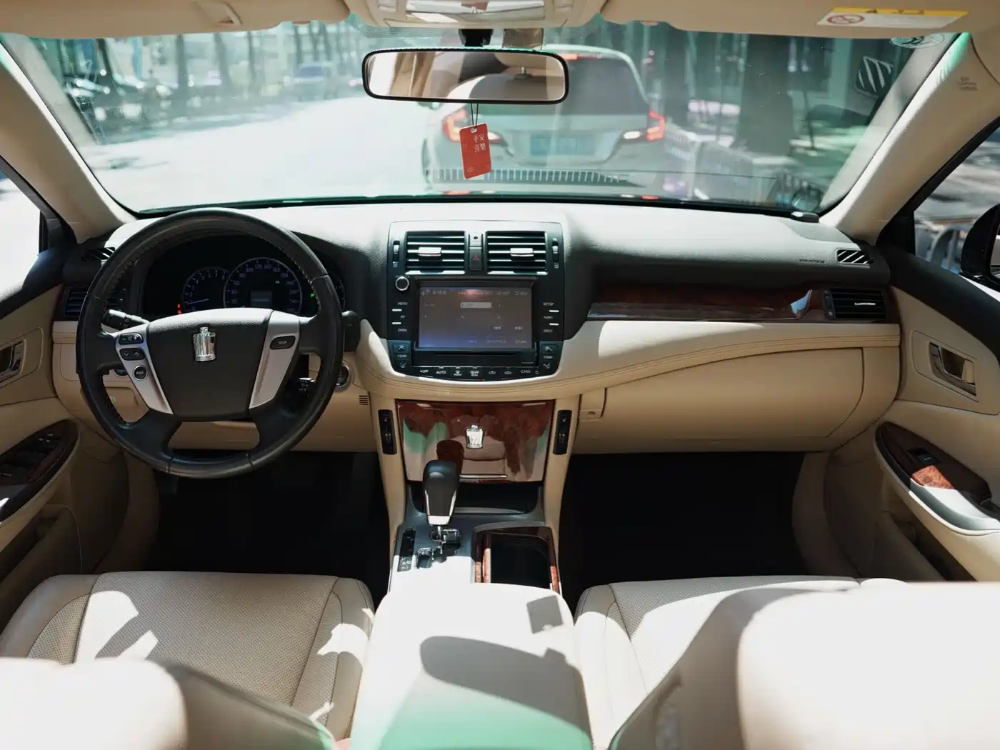 Toyota Crown 2012 2.5L Royal фото 7