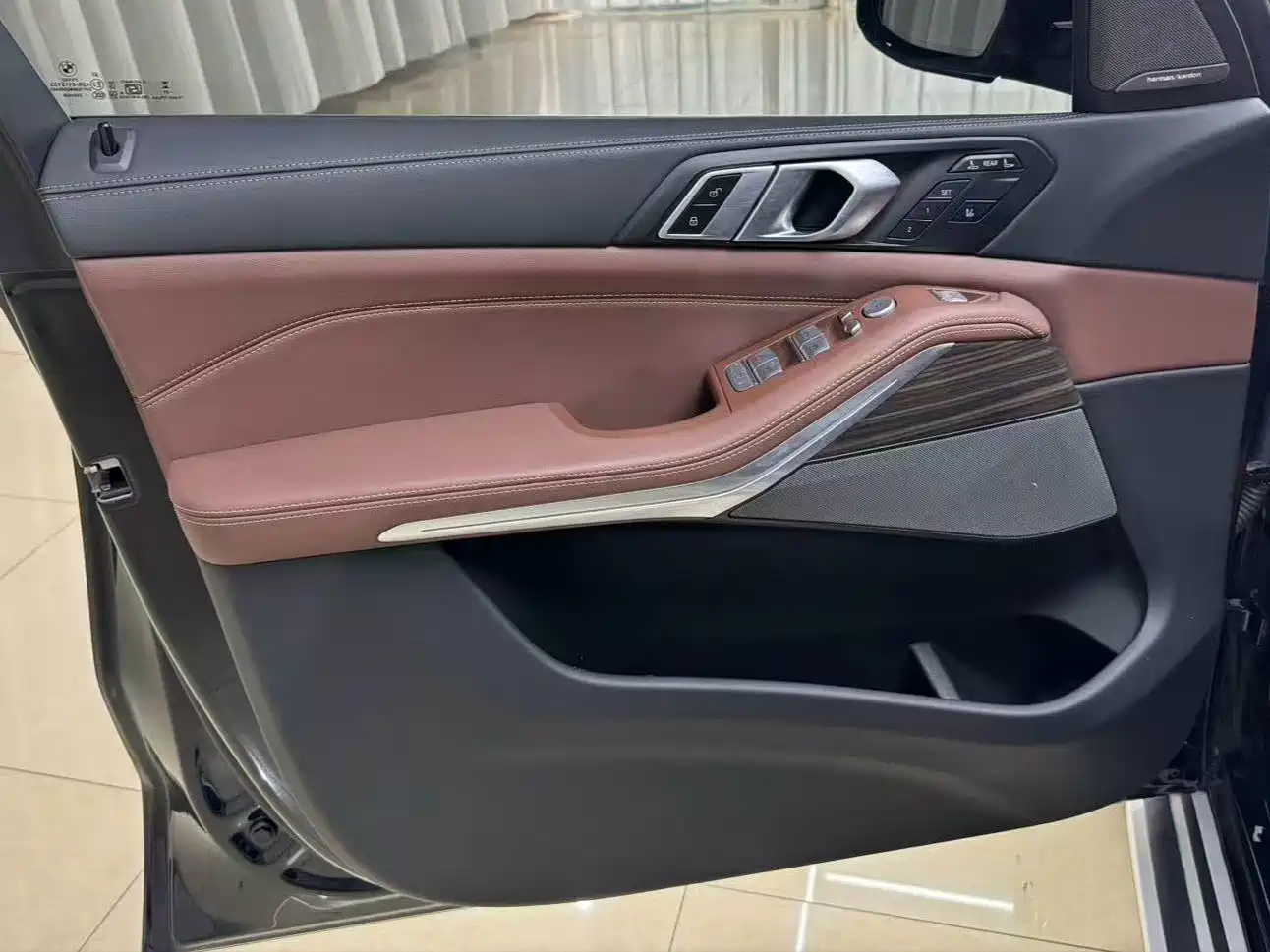 BMW X7 2024 xDrive40i Leading Luxury Package фото 9