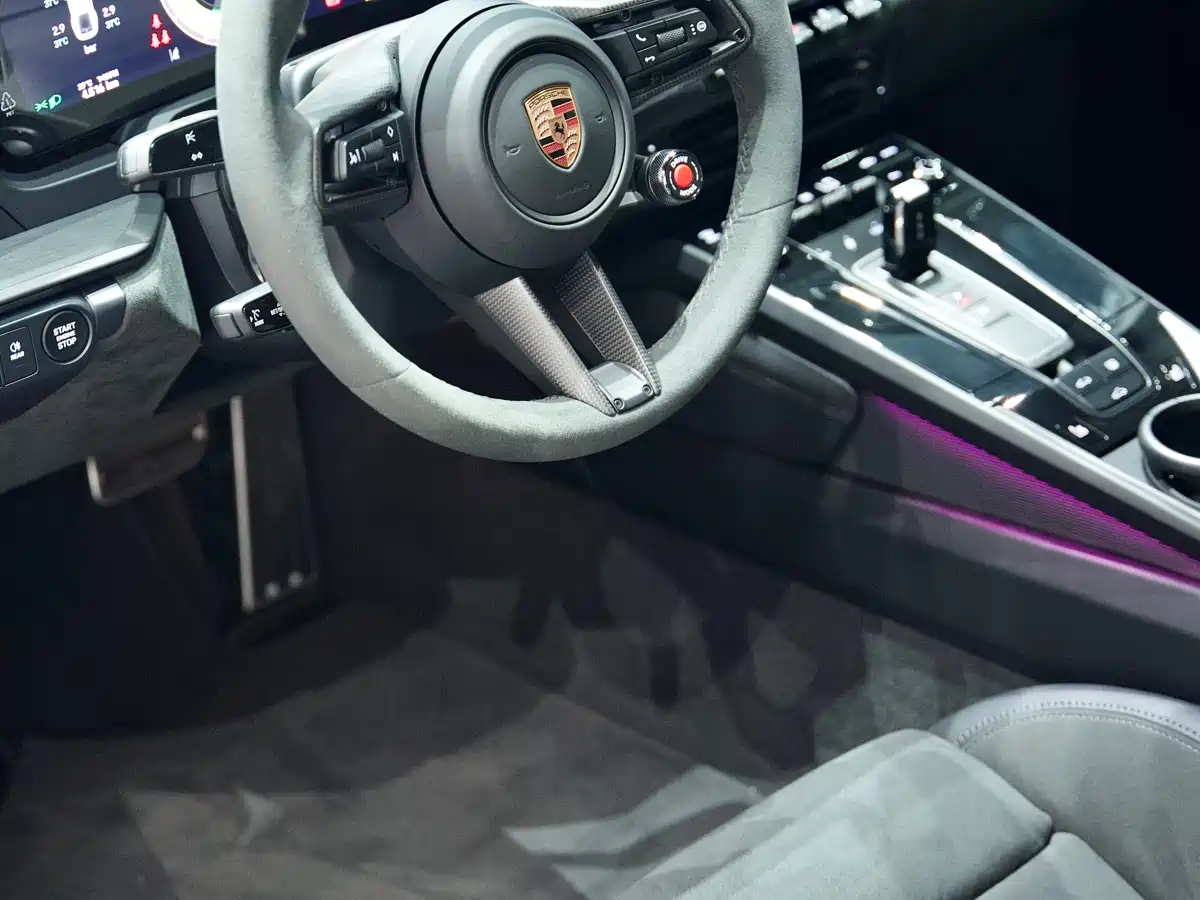Porsche 911 2026 Carrera GTS 3.6T фото 16