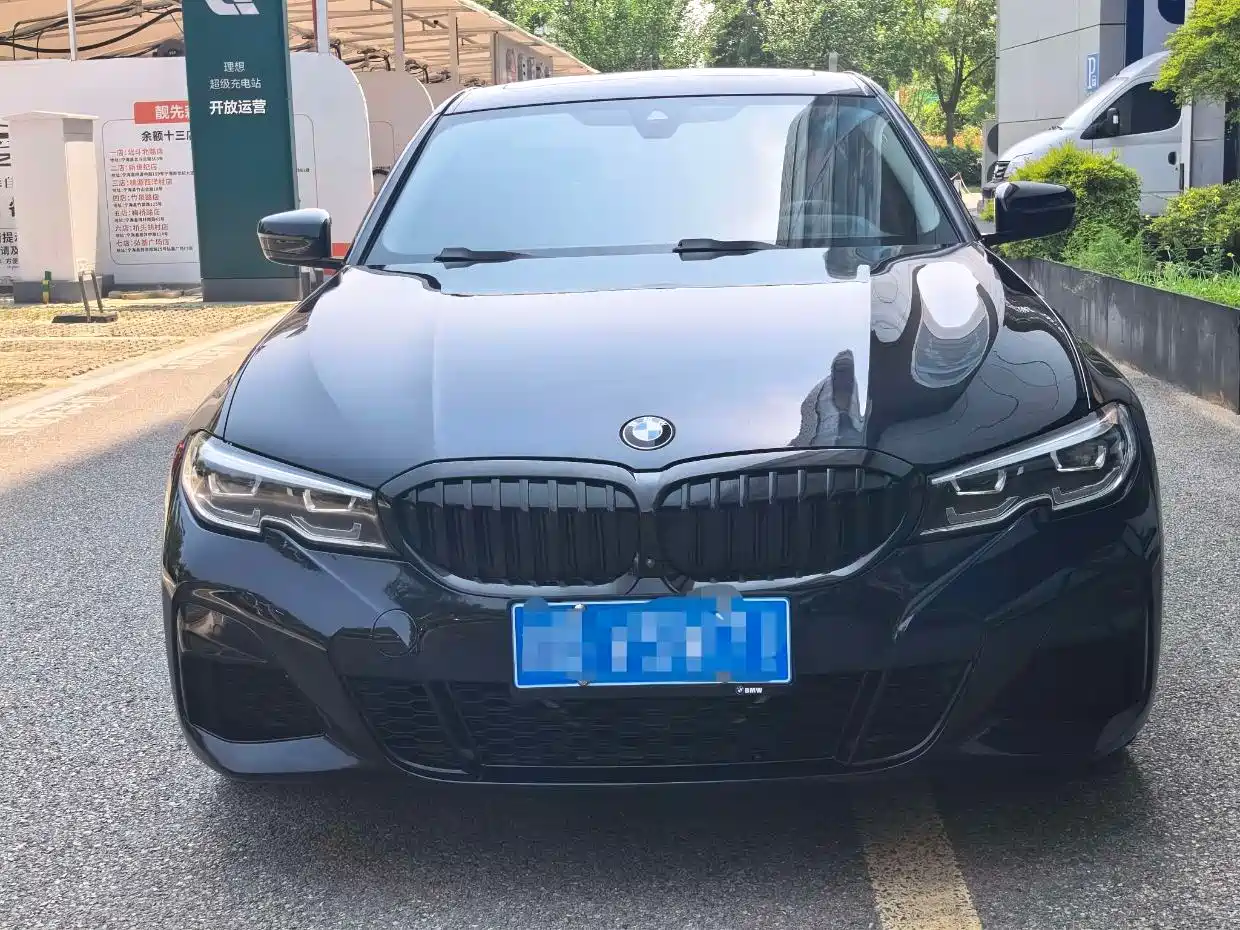 BMW 3 Series 2020 330i M Sport Blackout Package фото 2