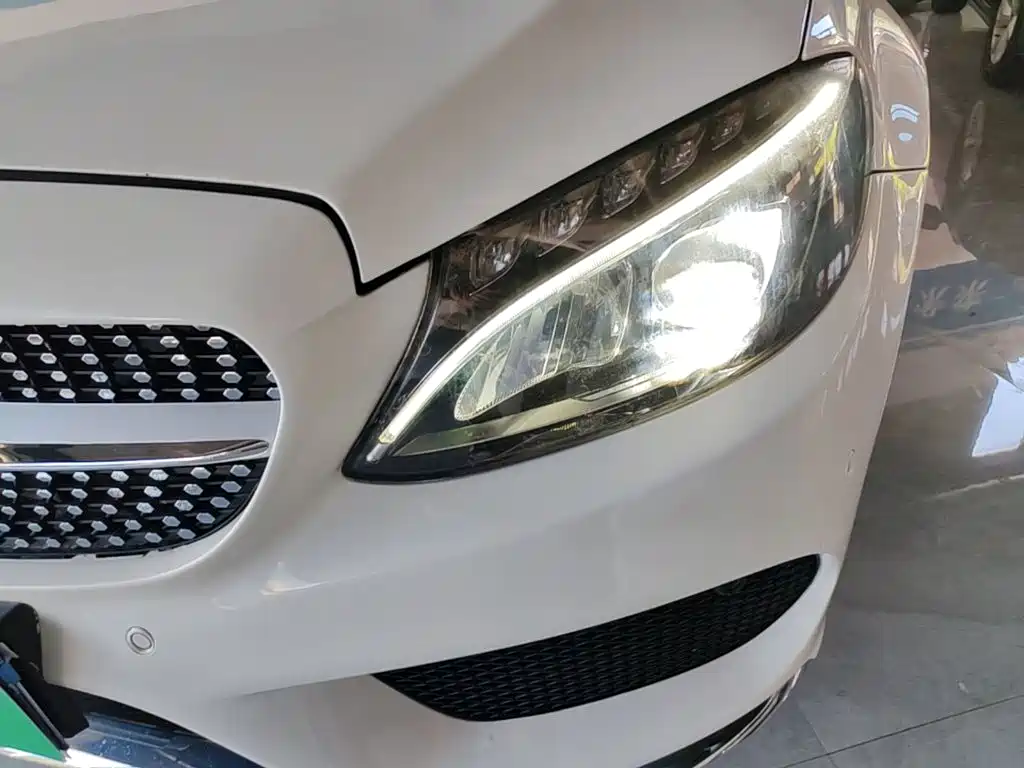 Mercedes-Benz C-Class 2015 2015 Facelift C 180 L Sport