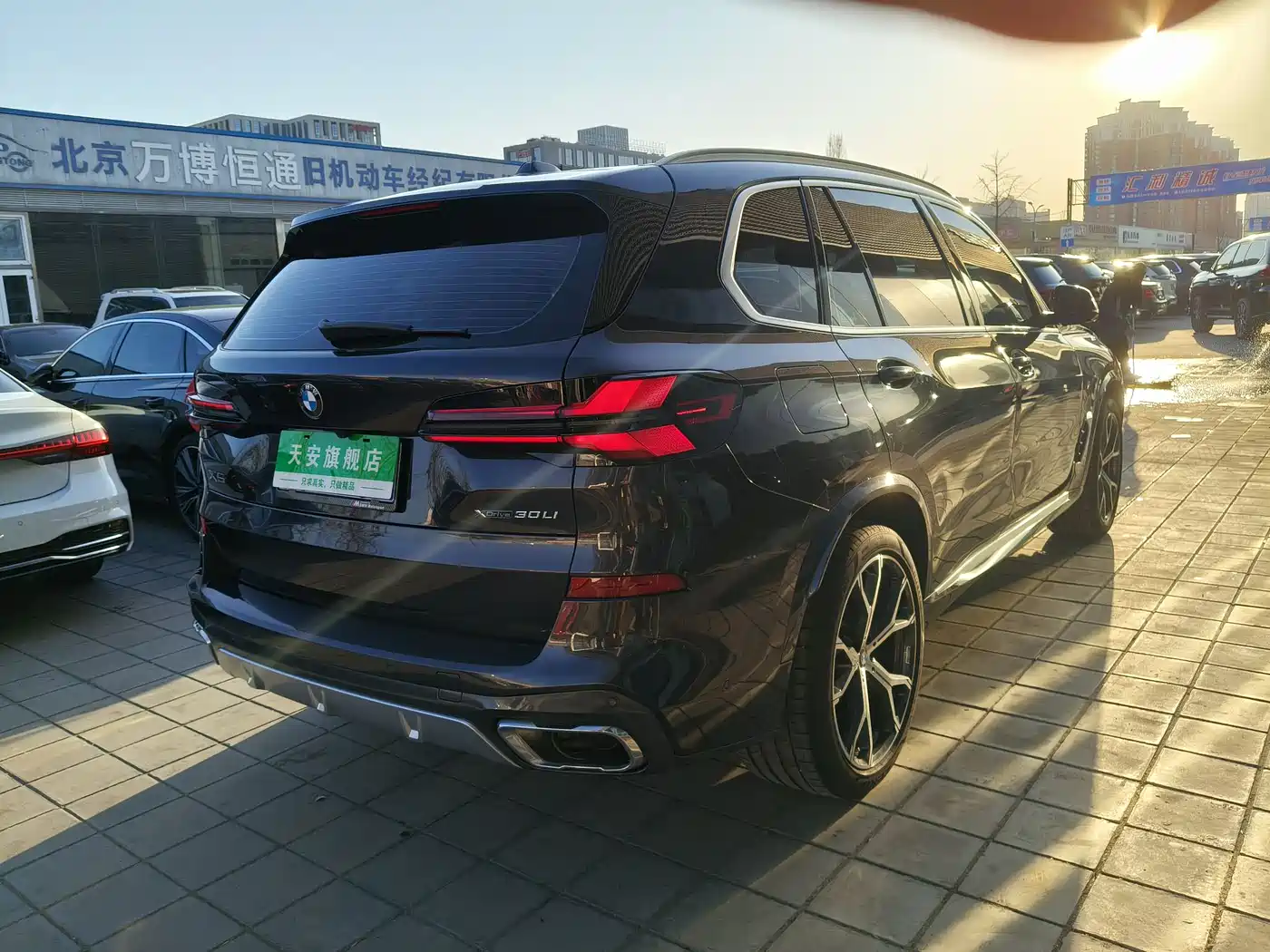 BMW X5 2023 xDrive 30Li Premium M Sport Package фото 28