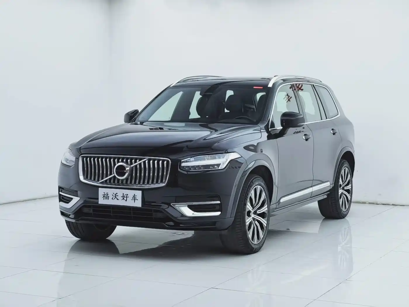 Фото 1 - Volvo XC90