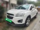 Photo 2 - Chevrolet Trax