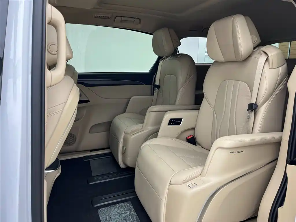 Buick GL8 New Energy 2025 Land Honor Premium Edition 7-Seater фото 9