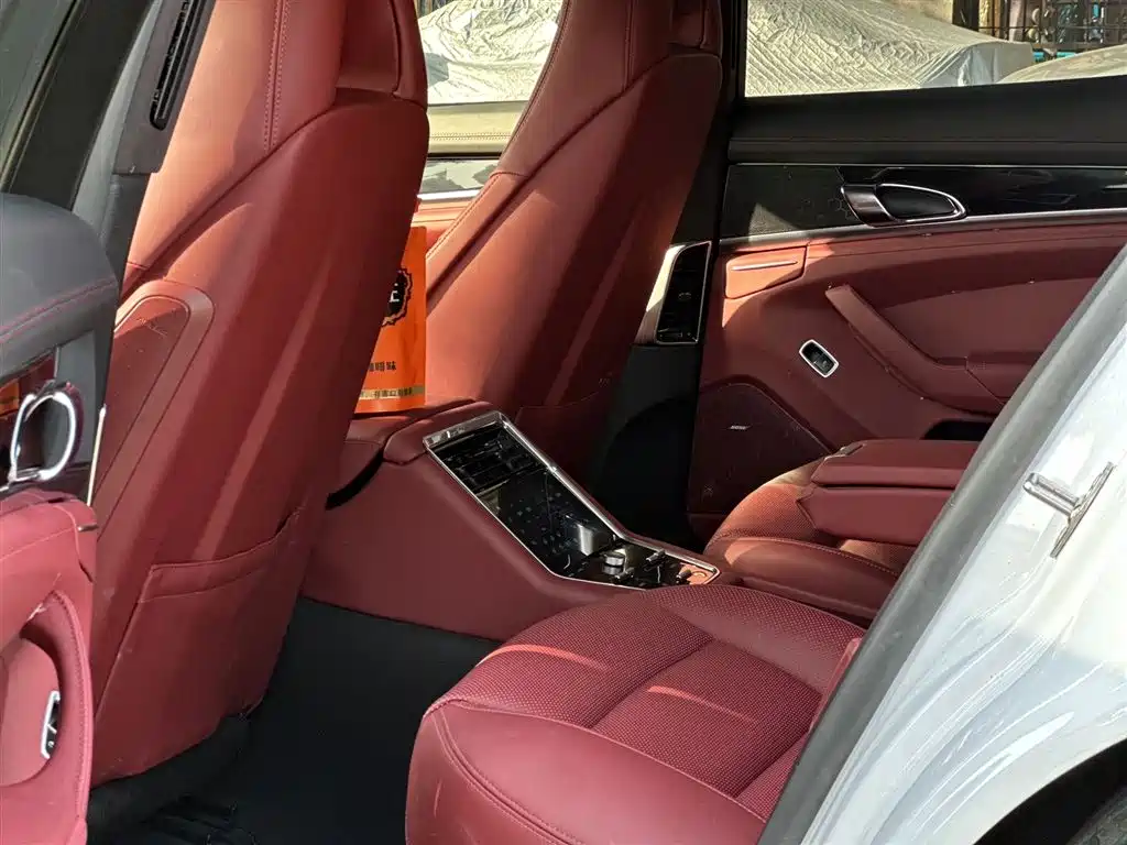 Porsche Panamera 2014 Panamera 3.0T фото 8