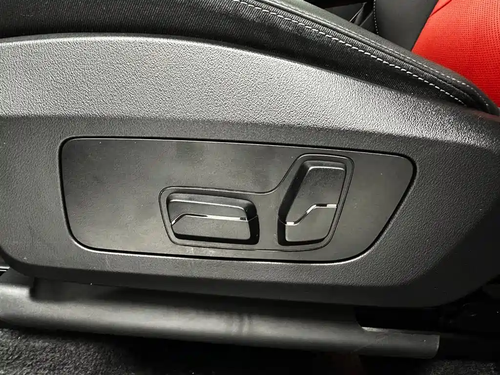 BMW X1 2023 sDrive20Li X Design Package фото 12
