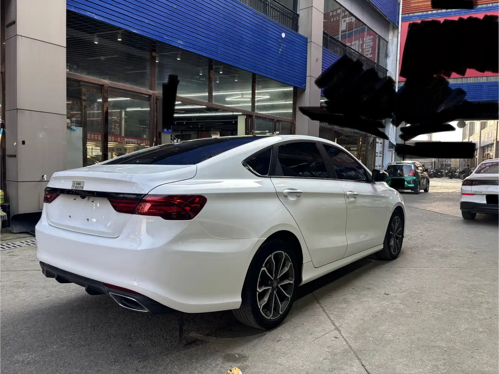 Фото 11 - Geely Binrui