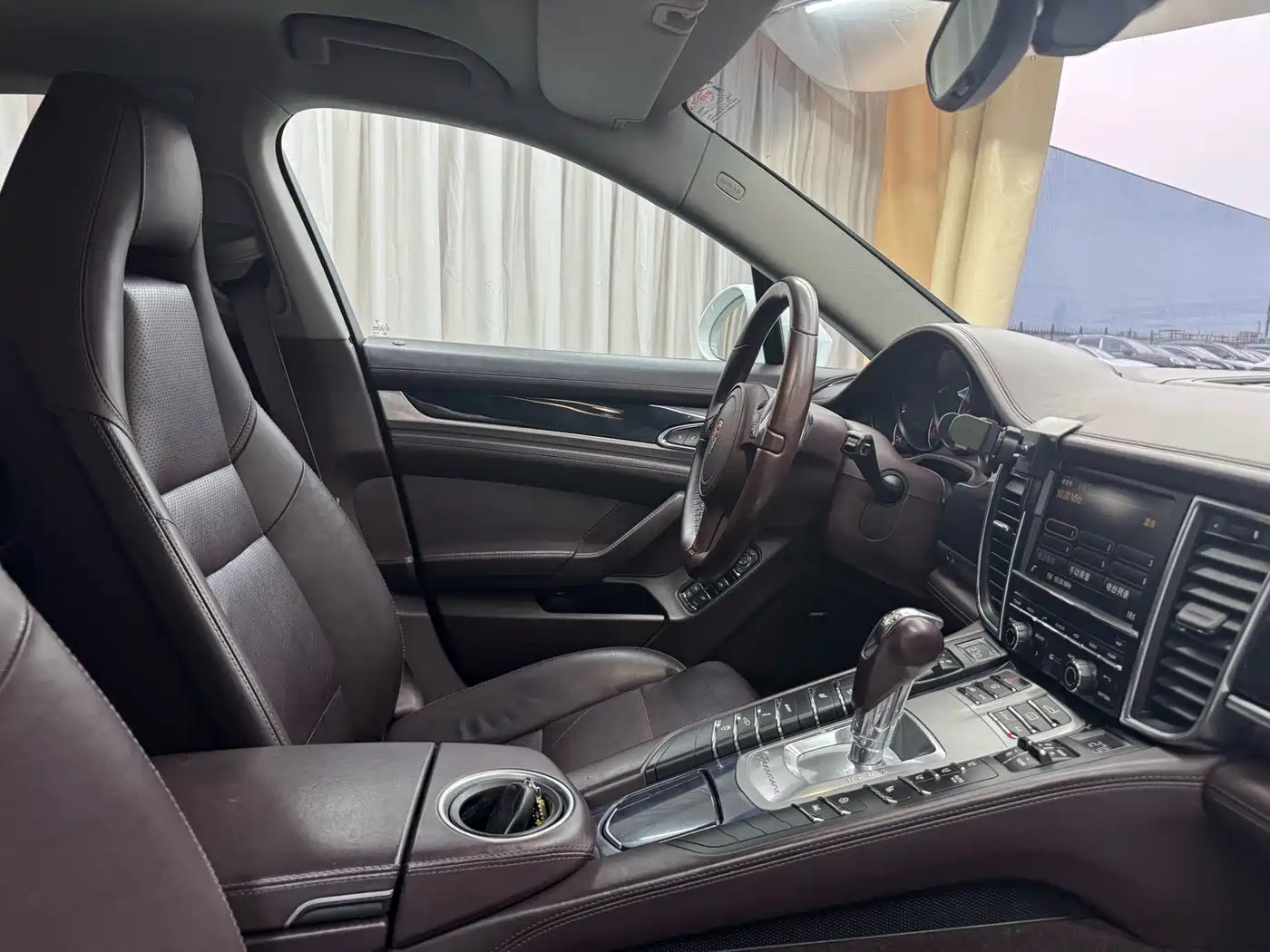 Porsche Panamera 2014 Panamera 4 3.0T фото 22