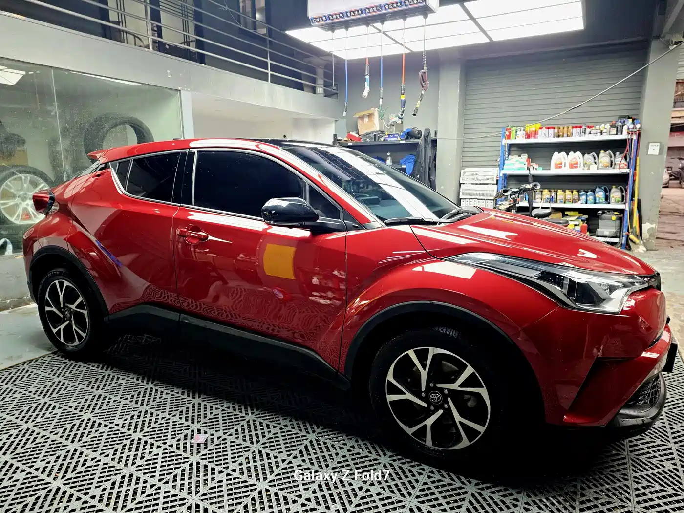 Toyota C-HR 2018 2.0L Leading Edition China V фото 4