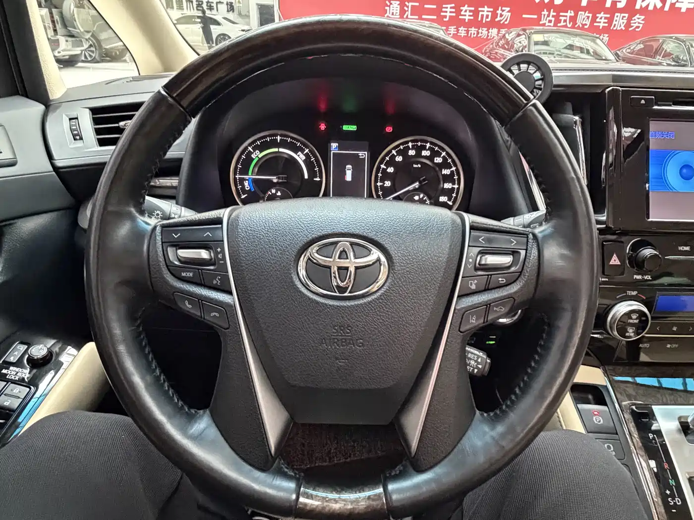 Toyota Vellfire 2019 Hybrid 2.5L HV Premium Edition фото 19