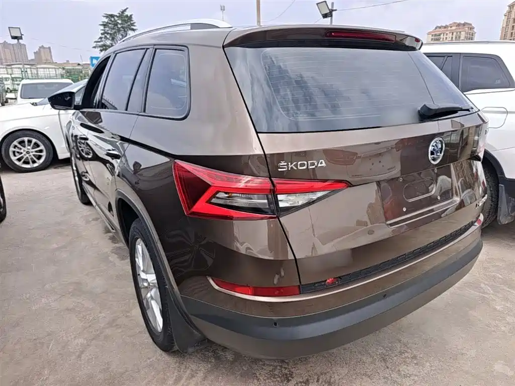 Škoda Kodiaq 2018 Facelift TSI330 5-seat 2WD Comfort Edition фото 5