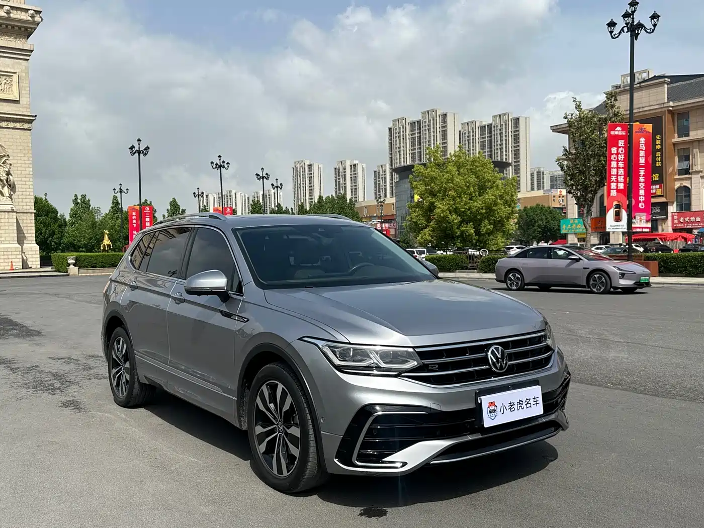 Volkswagen Tiguan L 2022 380TSI Automatic 4WD R-Line Flagship 7-Seater фото 3