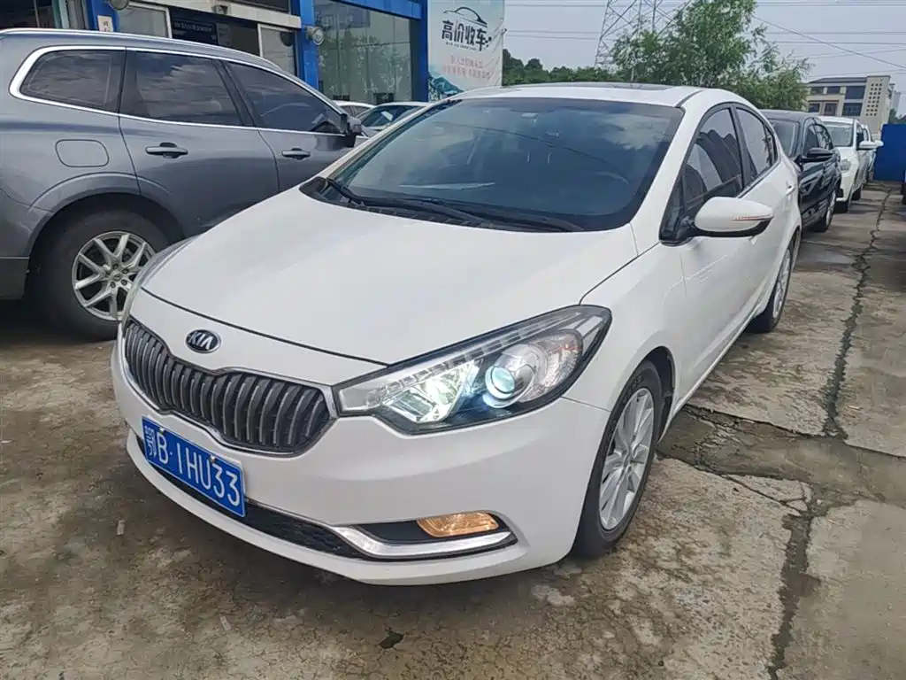 Kia K3 2015 1.6L Automatic GLS фото 2