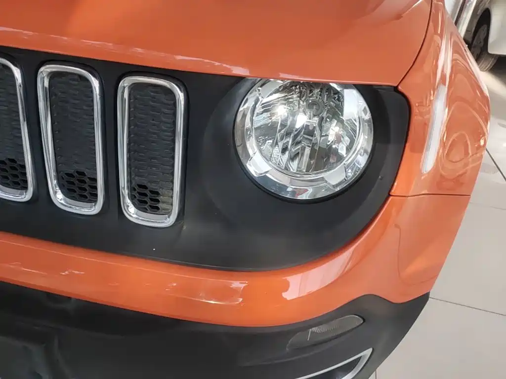 Jeep Renegade 2019 2018 Connected Large Screen Edition 180T Automatic Power