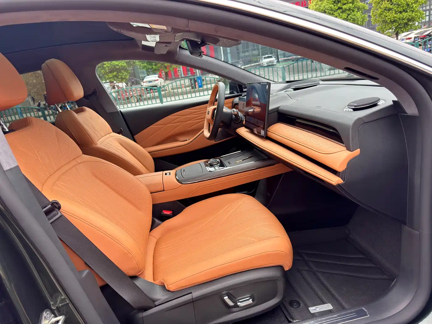 Geely Galaxy Galaxy Xingyao 8 2025 130km EM-P Starship Edition фото 10