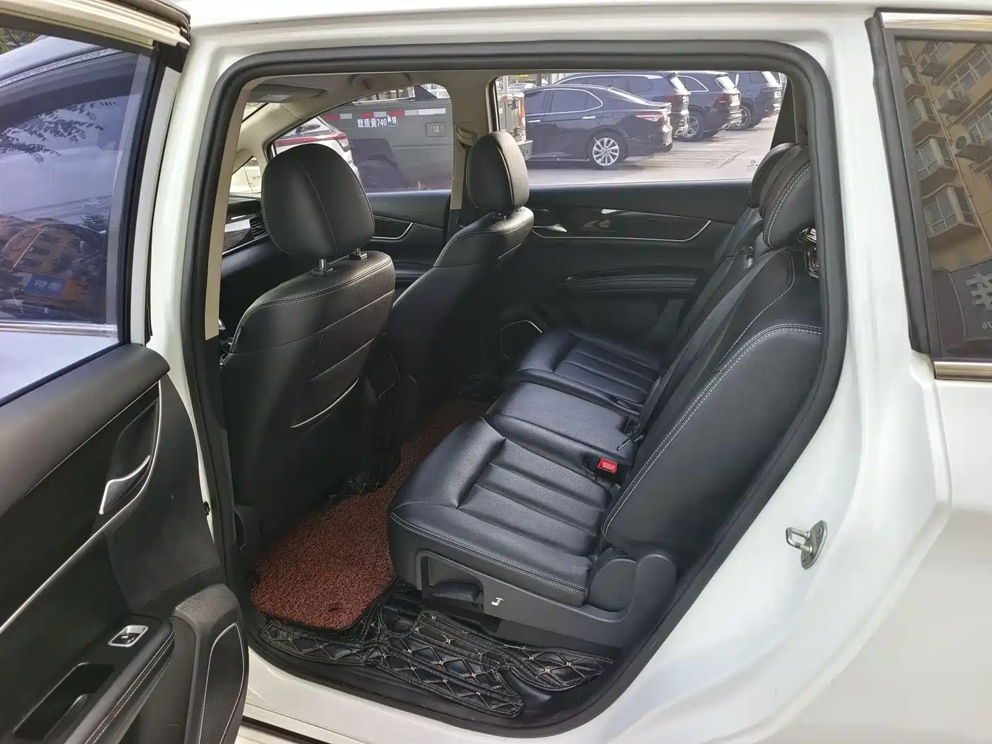 BYD Song MAX 2017 1.5T Auto Smart Elite 7-Seater фото 7