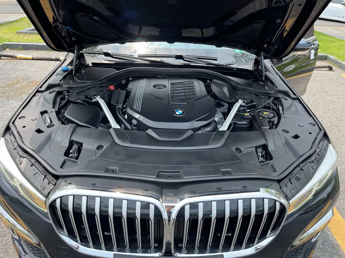 BMW 7 Series 2021 Model 740Li Leading M Sport Package фото 25