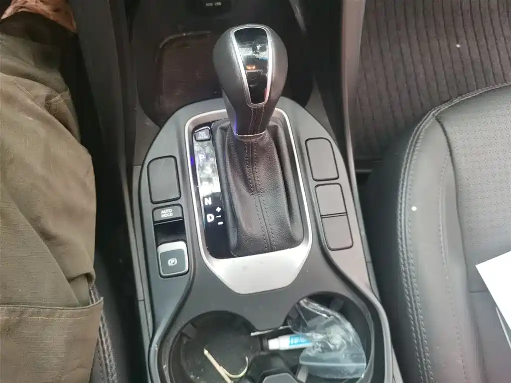 Hyundai Santa Fe 2013 Facelift 2.4L Automatic 4WD Smart фото 7