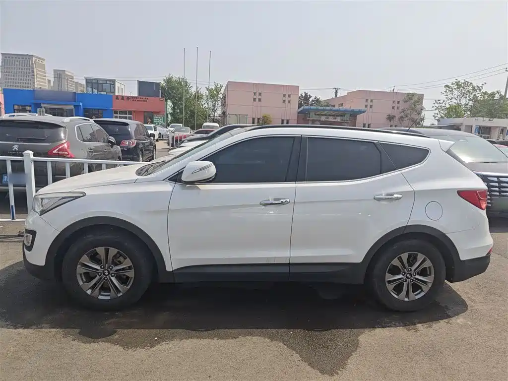 Hyundai Santa Fe 2013 Facelift 2.4L Automatic 4WD Smart фото 25