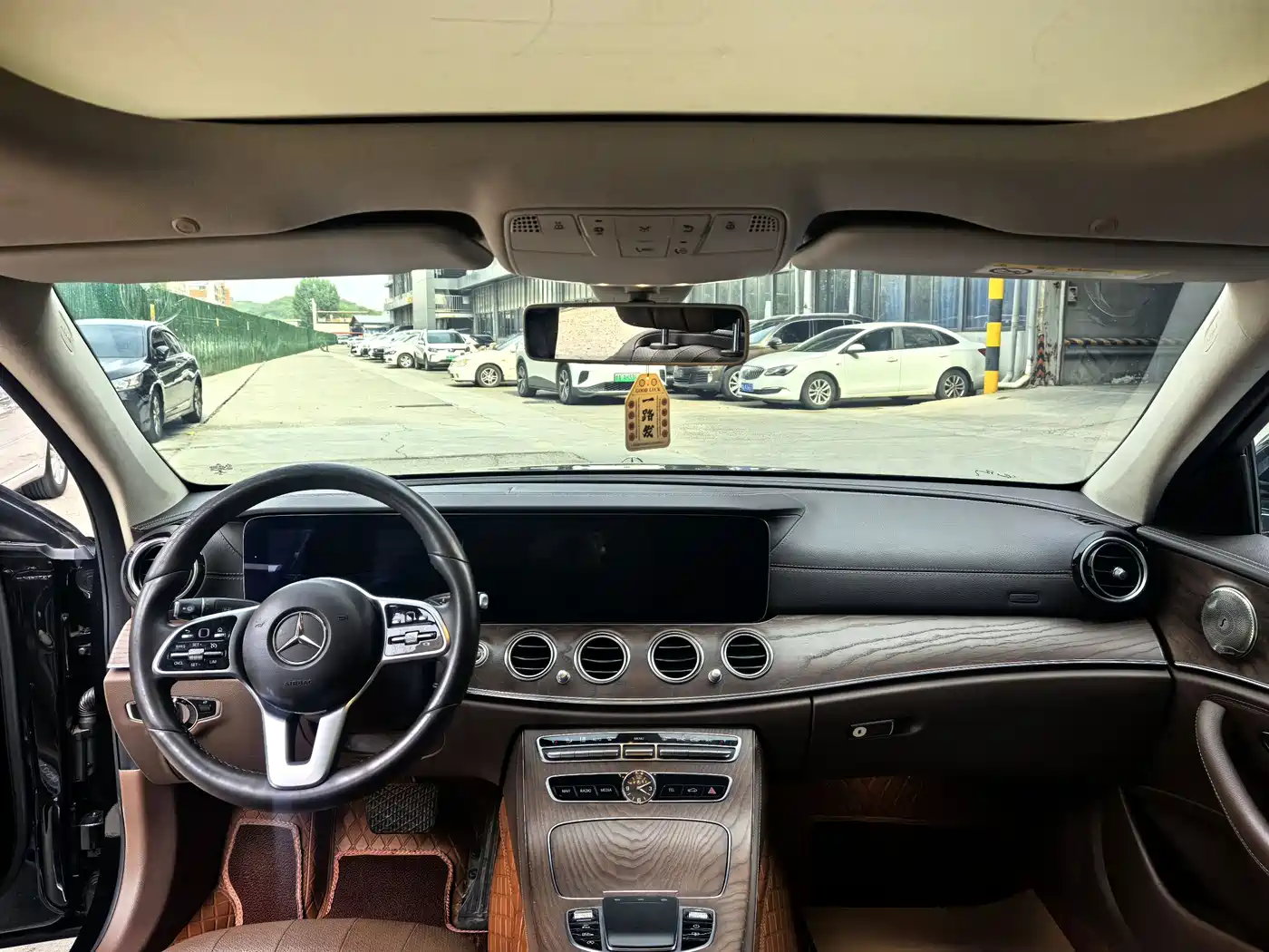 Mercedes-Benz E-Class 2019 E 300 L Luxury фото 9
