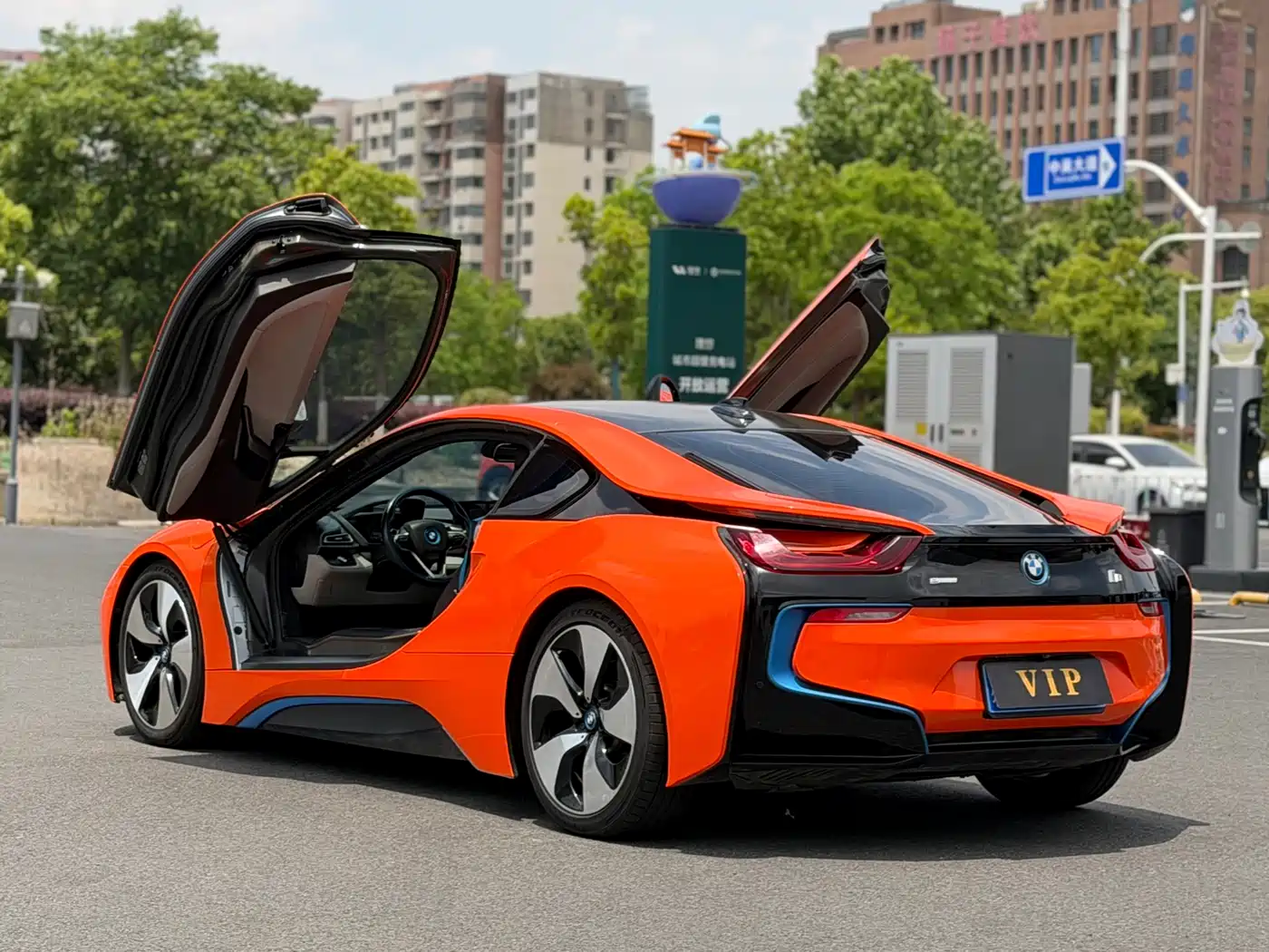 BMW i8 2014 Standard фото 4