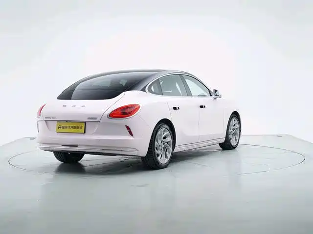 Ora Lightning Cat 2022 2022 555km Premium Edition