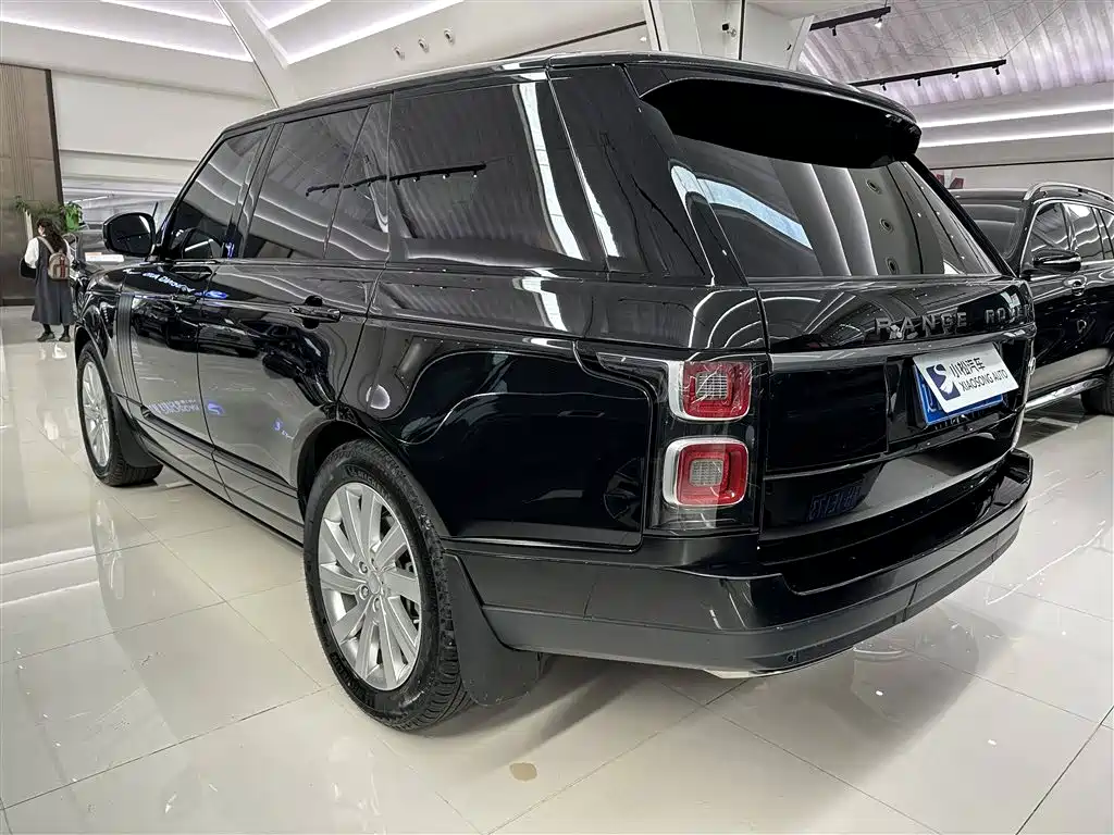 Land Rover Range Rover 2019 3.0 SC V6 Golden Age Edition фото 15