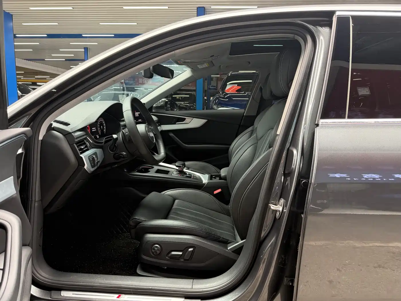 Audi A4L 2020 40 TFSI Luxury Dynamic фото 6