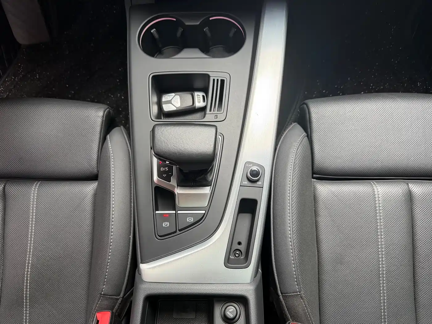 Audi A4L 2020 40 TFSI Luxury Dynamic фото 11
