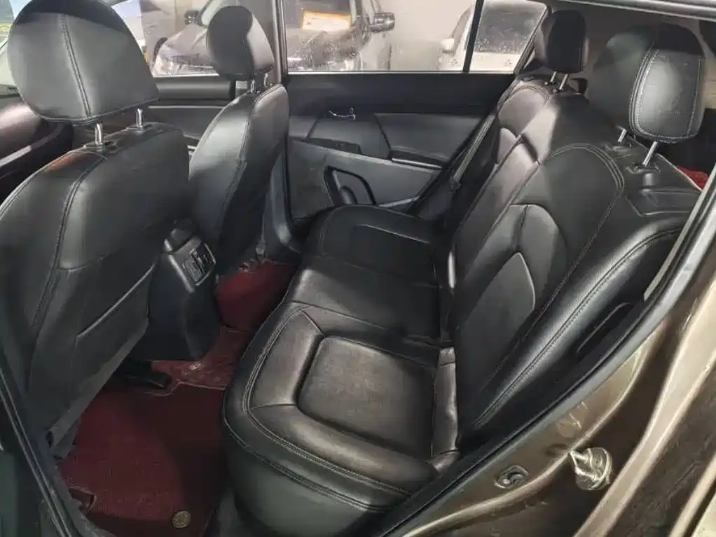 Фото 5 - Kia Sportage
