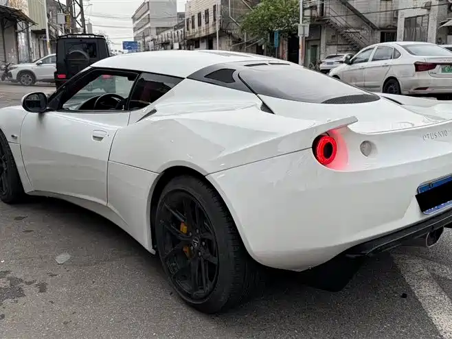 Lotus Cars Evora 2011 3.5 V6 IPS фото 5