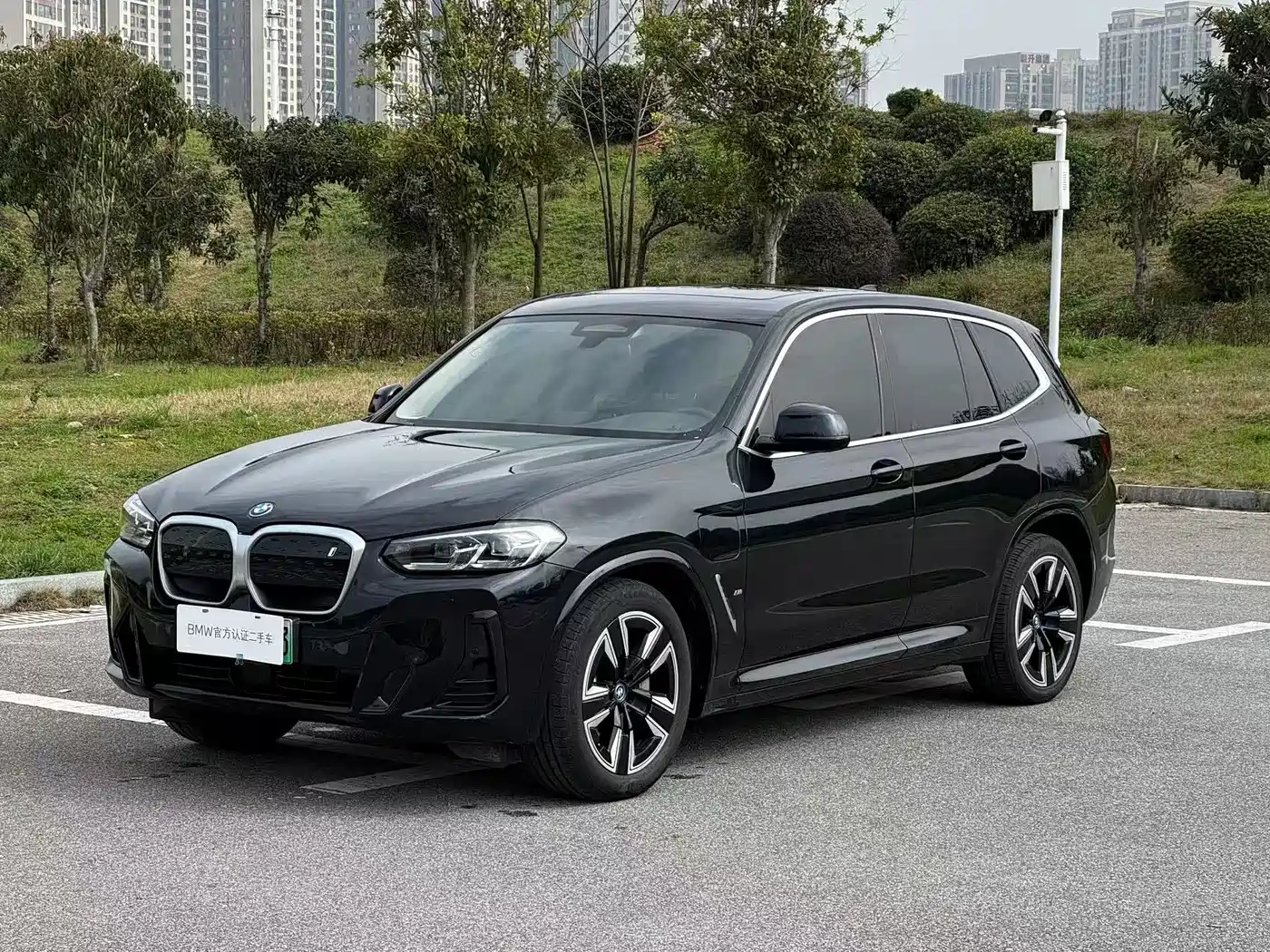 BMW IX3