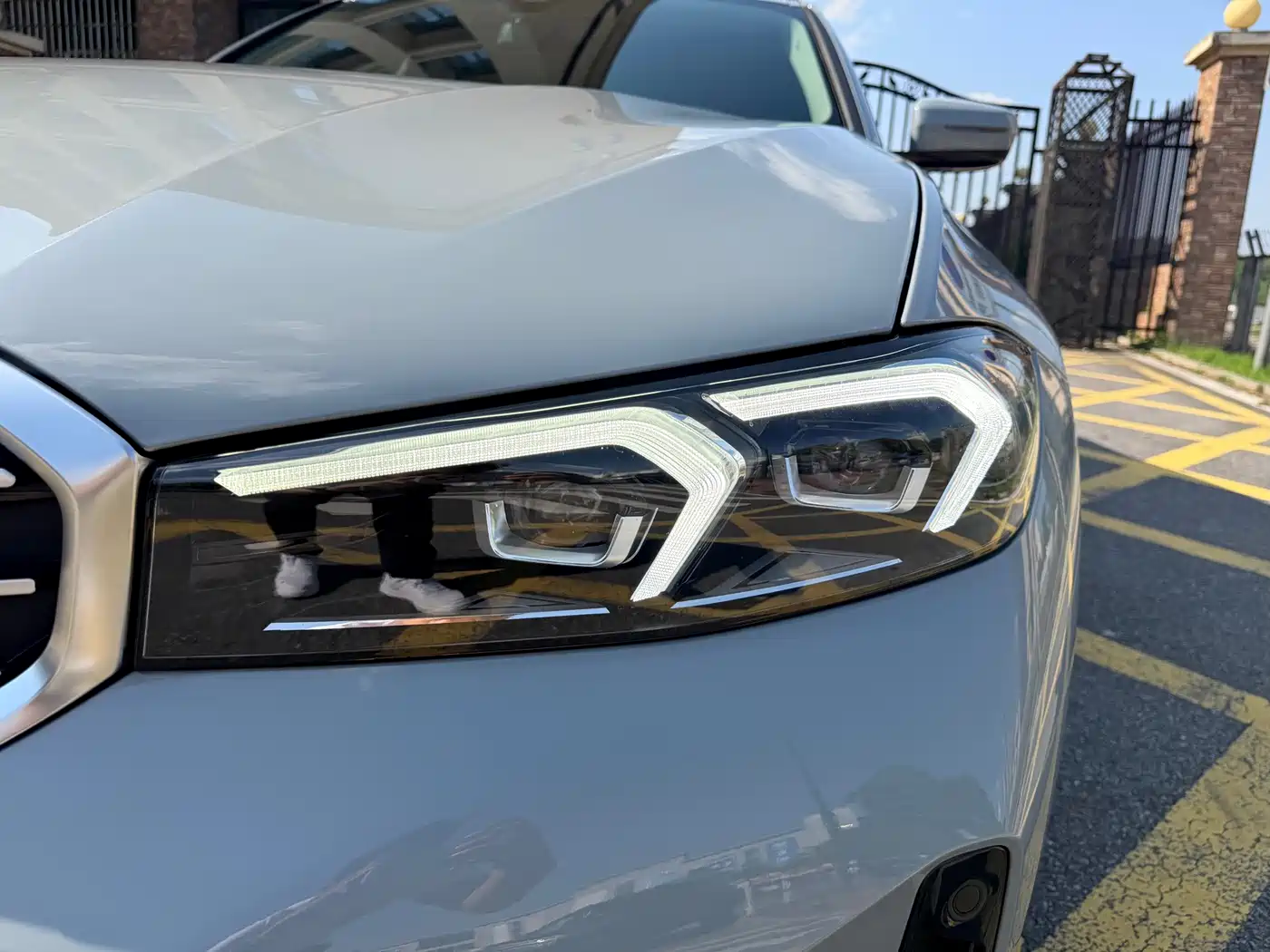 BMW 3 Series 2025 325i M Sport Package фото 4